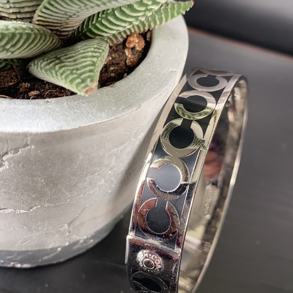 authentic Coach bangle. Black and stainless. - Picture 3 of 4